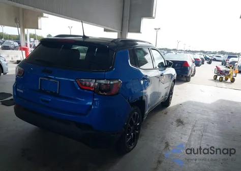 2022 Jeep Compass Altitude Fwd z USA, uszkodzony, nr VIN 3C4NJCBB8NT192488